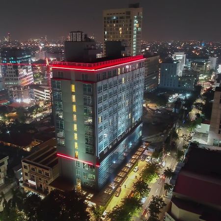 Aria Centra Surabaya Hotel Exterior photo