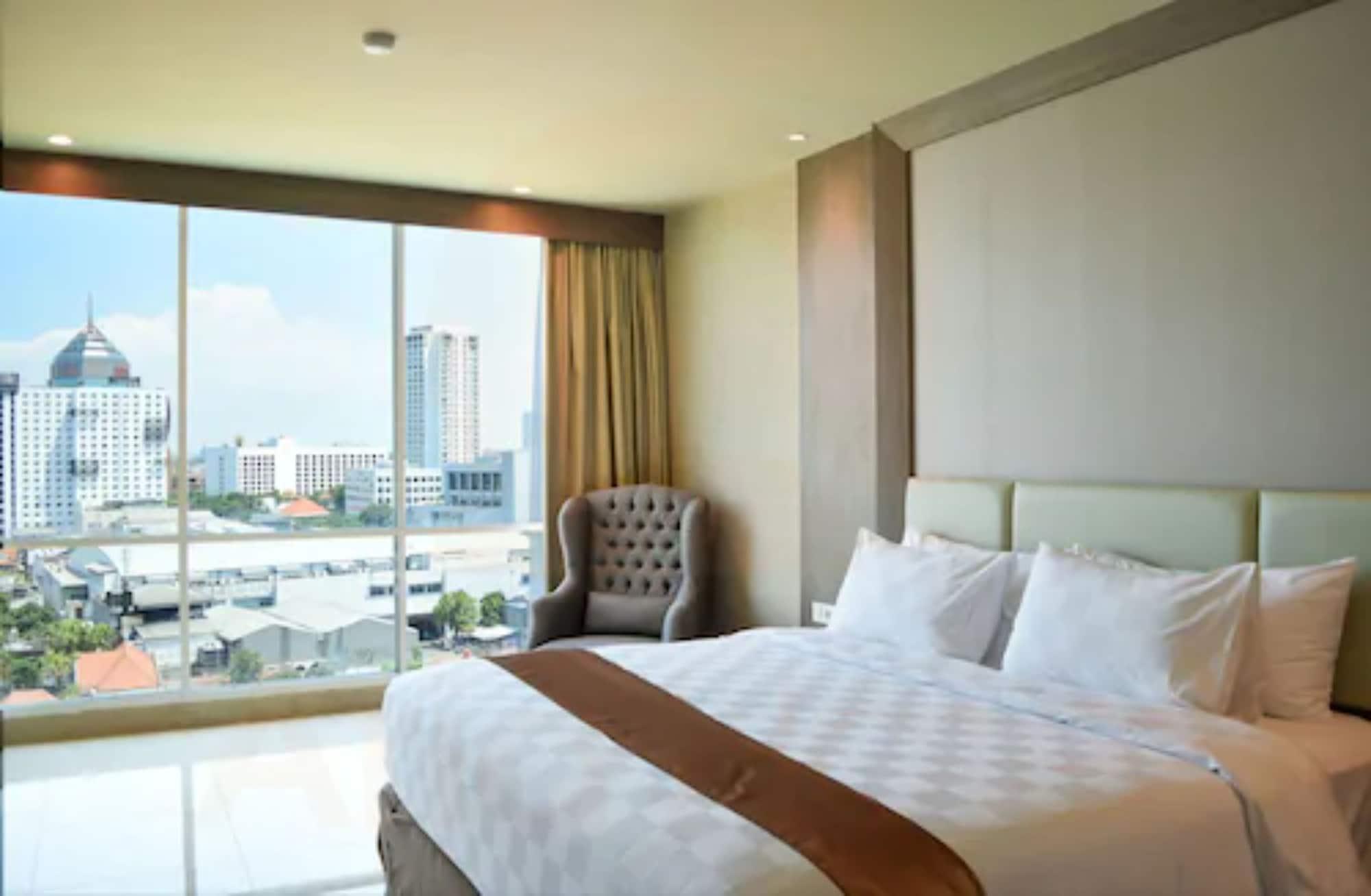 Aria Centra Surabaya Hotel Exterior photo