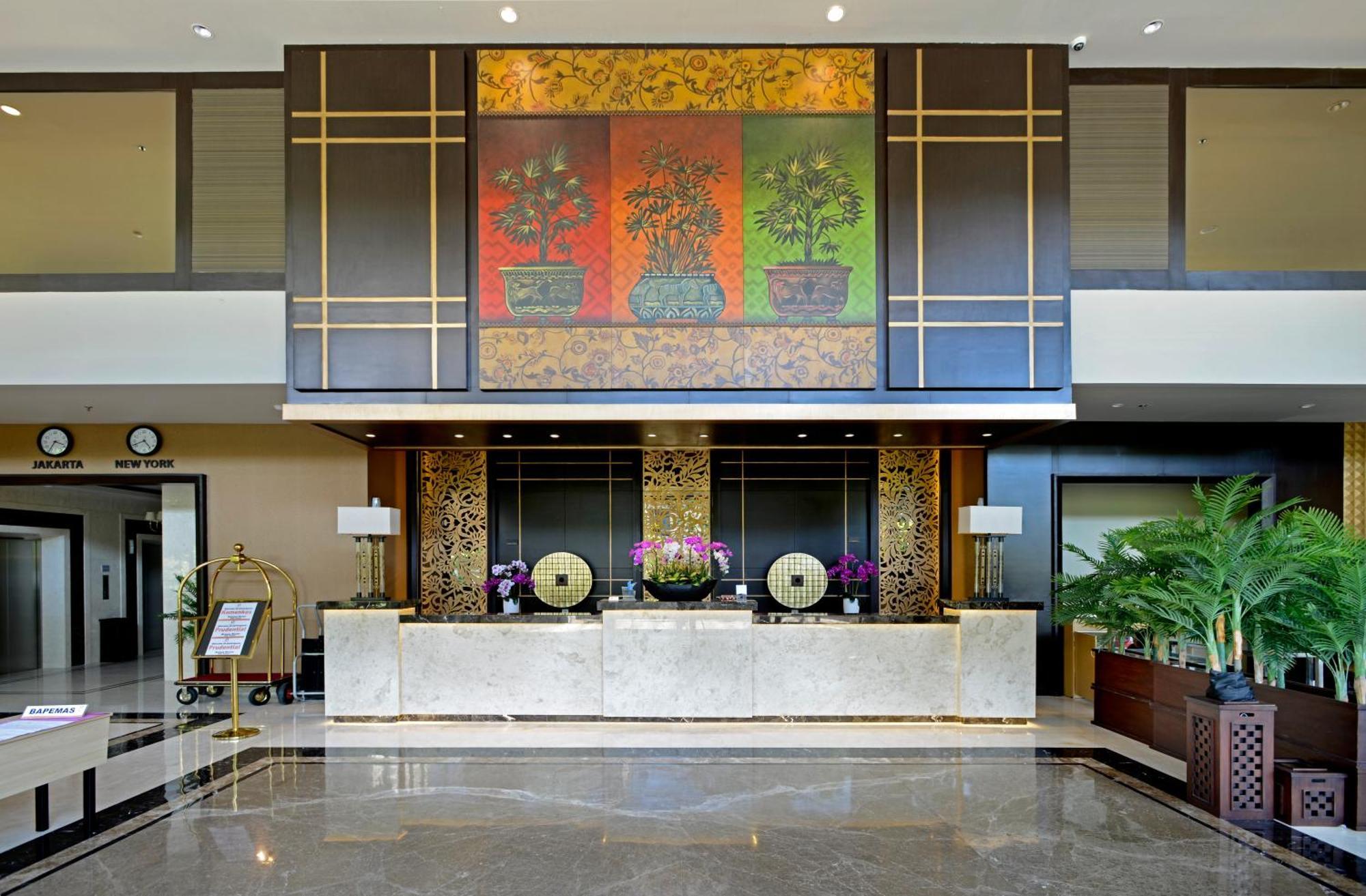 Aria Centra Surabaya Hotel Exterior photo