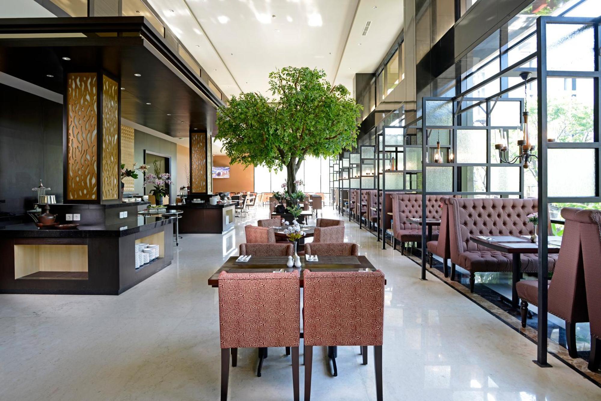 Aria Centra Surabaya Hotel Exterior photo