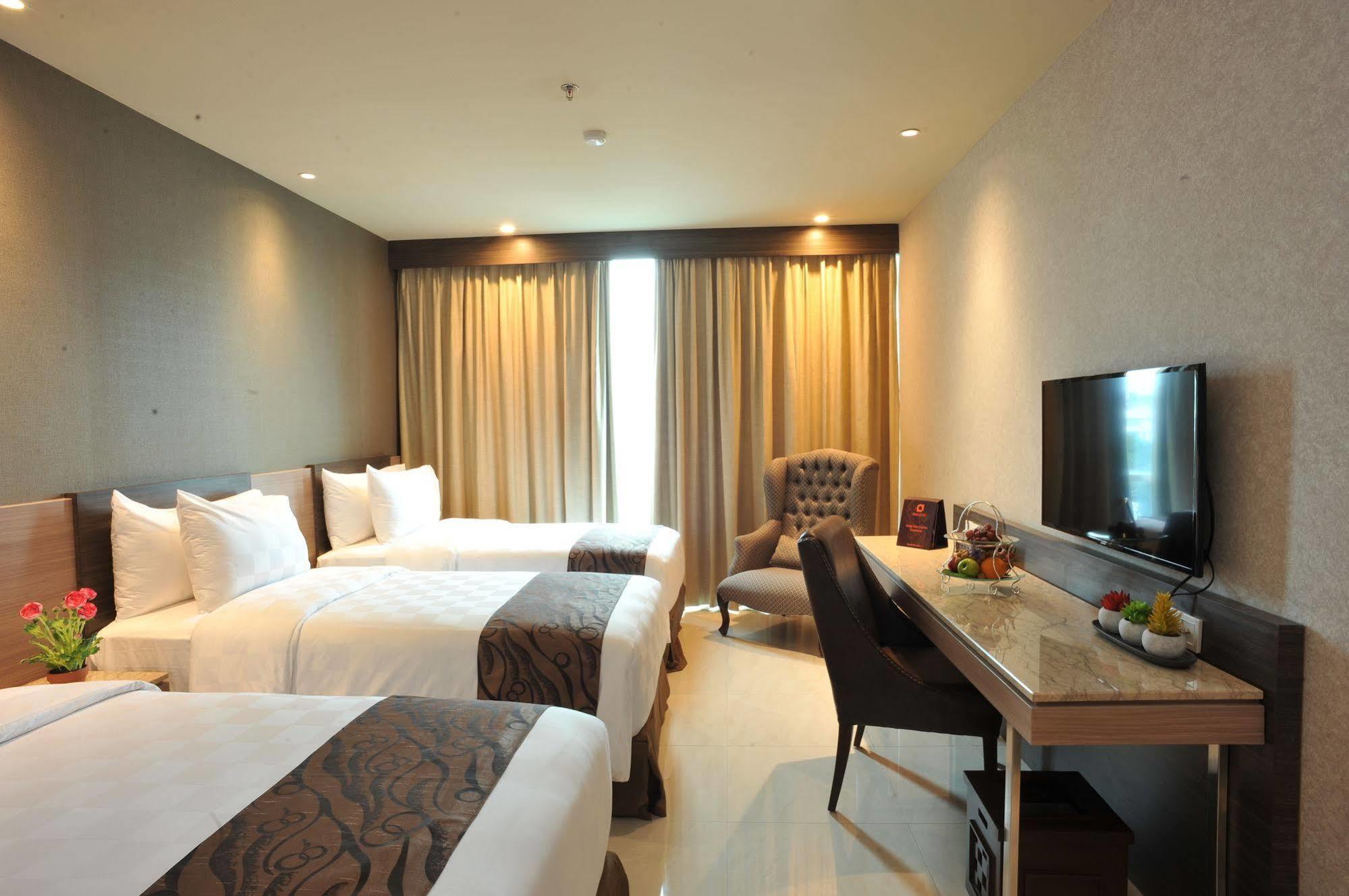 Aria Centra Surabaya Hotel Exterior photo