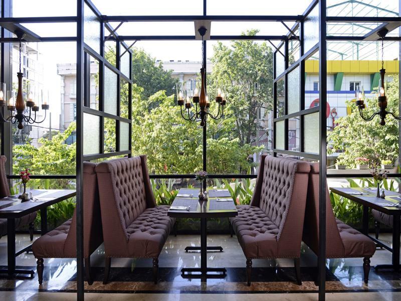 Aria Centra Surabaya Hotel Exterior photo